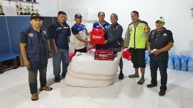 El gobierno de la ciudad de Semarang brinda asistencia social a los residentes afectados por las inundaciones de Tugu y Ngaliyan

 | 