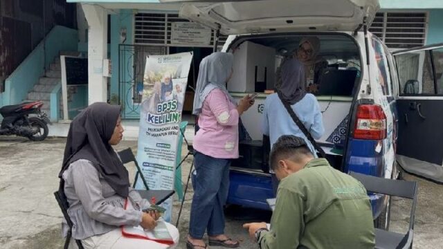 Mobile BPJS está presente en la ciudad de Solok y se hace cargo de atender a los residentes

 | 