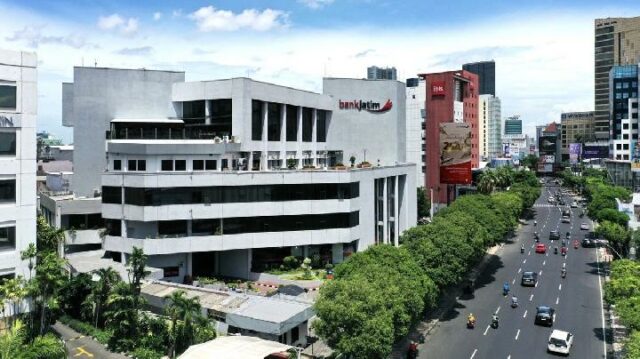 La junta directiva de Bank Jatim compra acciones y se La junta directiva de Bank Jatim compra acciones y se compromete a un crecimiento sostenible
|