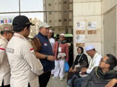 El presidente del equipo Hajj encuentra instalaciones inadecuadas mientras inspecciona hoteles en La Meca
| El presidente del equipo Hajj encuentra instalaciones inadecuadas mientras inspecciona hoteles en La Meca
|