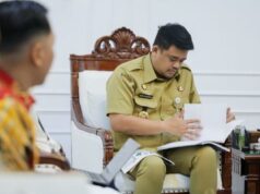 El gobernador de Sumatra del Norte, Bobby Nasution, rechaza enérgicamente el aumento propuesto
| El gobernador de Sumatra del Norte, Bobby Nasution, rechaza enérgicamente el aumento propuesto
|