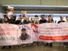 La historia de un activista de la flotilla obligado a secarse al sol cuando fue secuestrado por Israel
| La historia de un activista de la flotilla obligado a secarse al sol cuando fue secuestrado por Israel
|