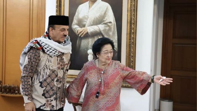 El embajador palestino agradece a Megawati Soekarnoputri por su apoyo El embajador palestino agradece a Megawati Soekarnoputri por su apoyo
|
