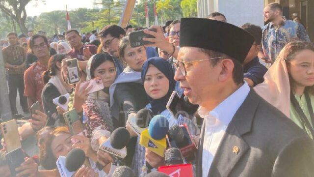 Fadli Zon garantiza la publicación del libro de historia de Fadli Zon garantiza la publicación del libro de historia de Indonesia en agosto
|