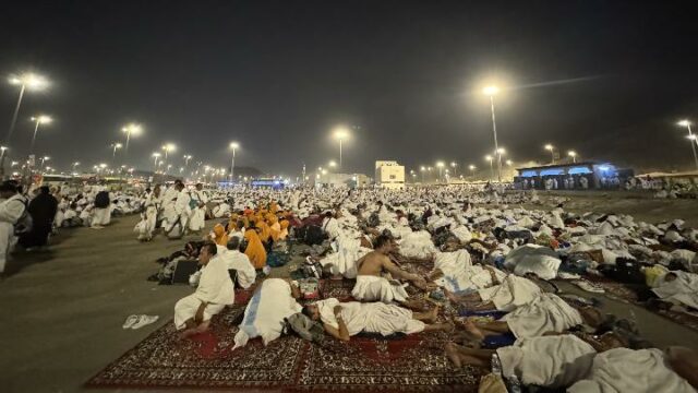 Los peregrinos del Hajj de Bangkalan se retrasan en recibir alimentos en Mina

 | 