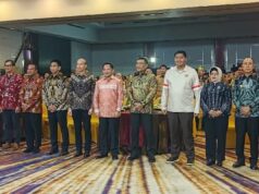 Mensaje del presidente Prabowo en el evento de reconocimiento de logros del gobierno regional de Sulawesi
| Mensaje del presidente Prabowo en el evento de reconocimiento de logros del gobierno regional de Sulawesi
|
