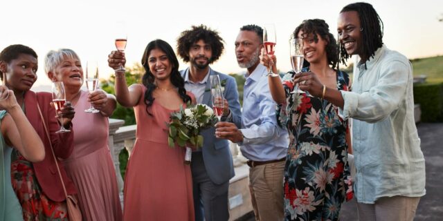 Cosas que los invitados a una boda nunca deberían hacer, según los entrenadores de etiqueta

 | Entertainment,freelancer,freelancer-le,weddings,wedding-guest,mistakes,etiquette,etiquette-coach
