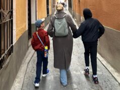 Una familia vendió su casa en Estados Unidos y se mudó a un departamento en el extranjero; Generalmente bueno
| Travel,Real Estate,freelancer-le,freelancer,spain,europe,apartment,house,moving,relocation,evergreen-story Una familia vendió su casa en Estados Unidos y se mudó a un departamento en el extranjero; Generalmente bueno
| Travel,Real Estate,freelancer-le,freelancer,spain,europe,apartment,house,moving,relocation,evergreen-story