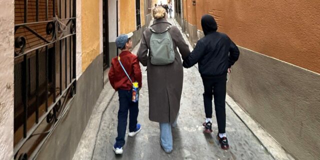 Una familia vendió su casa en Estados Unidos y se mudó a un departamento en el extranjero; Generalmente bueno

 | Travel,Real Estate,freelancer-le,freelancer,spain,europe,apartment,house,moving,relocation,evergreen-story