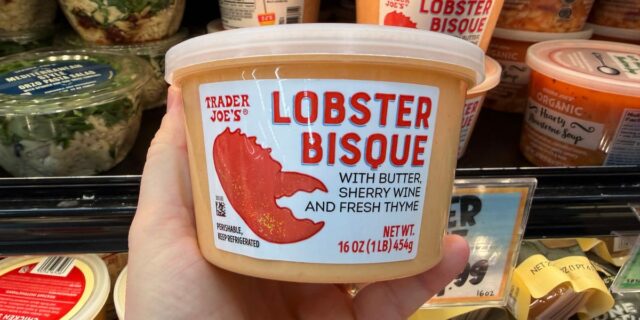 Cosas favoritas para comprar en Trader Joe's, del propietario del restaurante

 | Food,trader-joes-diaries,grocery,food,snacks,restaurant-owners,trader-joes,grocery-shopping,freelancer-le