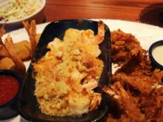 Reseña: Los interminables camarones de Red Lobster, de nuevo en el menú después de la quiebra
| Food,Retail,red-lobster,chains,chain-restaurant,chain-restaurants,casual-dining,endless-shrimp Reseña: Los interminables camarones de Red Lobster, de nuevo en el menú después de la quiebra
| Food,Retail,red-lobster,chains,chain-restaurant,chain-restaurants,casual-dining,endless-shrimp