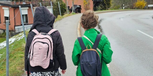 Soy estadounidense y crío a mis hijos en Suiza. Les dejé moverse libremente.

 | Parenting,essay,parenting,parenting-freelancer,switzerland,differences-parenting