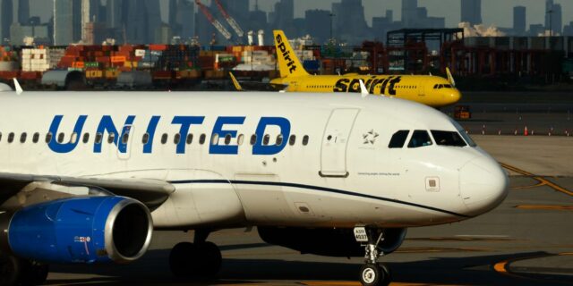 Las aerolíneas intervienen para ayudar a los clientes varados de Spirit

 | Transportation,spirit,spirit-airlines,united,united-airlines,jetblue,frontier,airlines,flights