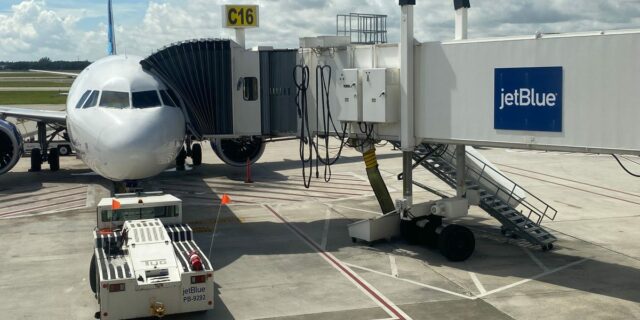 JetBlue interviene para 'llenar el vacío' tras el colapso del Spirit

 | Transportation,airlines,jetblue,spirit,spirit-airlines,fort-lauderdale,flights