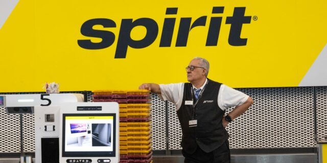 Empleada de Spirit Airlines cuando se enteró que estaba desempleada

 | Transportation,Travel,spirit-airlines,airline
