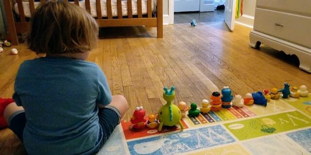 Mi hija es una “niña baratija”. Nuestra casa está repleta de cosas.

 | Parenting,essay,parenting,parenting-freelancer,clutter,tiktok,trinkets