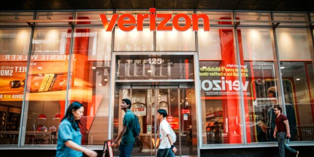 Verizon elimina cientos de puestos de trabajo en la última ronda de despidos

 | Careers,Economy,layoffs,verizon,employment,telecom,changing-workplace-big-bet,exclusive