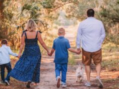 La ansiedad de mis padres me llevó a seguir a mi hijo, pero resultó contraproducente
| Parenting,essay,parenting-freelancer,child-independence,phone-tracking La ansiedad de mis padres me llevó a seguir a mi hijo, pero resultó contraproducente
| Parenting,essay,parenting-freelancer,child-independence,phone-tracking