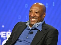 Por qué BuzzFeed se vendió a Byron Allen
| Media,Entertainment,buzzfeed,byron-allen,jonah-peretti,vox-media,james-murdoch,vice-media,facebook,meta,advertising,cbs Por qué BuzzFeed se vendió a Byron Allen
| Media,Entertainment,buzzfeed,byron-allen,jonah-peretti,vox-media,james-murdoch,vice-media,facebook,meta,advertising,cbs