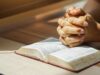 Anthropic contrata al ‘Evangelista Claude’ con un salario de hasta 315.000 dólares
| AI,Careers,Tech,anthropic,claude,jobs,religion,god Anthropic contrata al 'Evangelista Claude' con un salario de hasta 315.000 dólares
| AI,Careers,Tech,anthropic,claude,jobs,religion,god