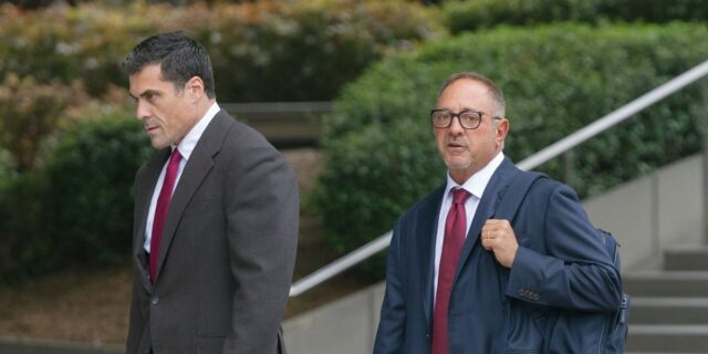 La defensa en el juicio de Andrew Left pregunta: ¿Puede la gente estar en desacuerdo sobre las acciones?

 | Law,andrew-left,fraud,short-selling,trial