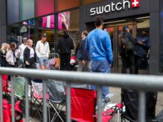 Los fanáticos de Swatch y Audemars Piguet hacen cola durante días para ver su nuevo lanzamiento
| Retail,swatch,swatch-group,audemars-piguet,camping,taste Los fanáticos de Swatch y Audemars Piguet hacen cola durante días para ver su nuevo lanzamiento
| Retail,swatch,swatch-group,audemars-piguet,camping,taste