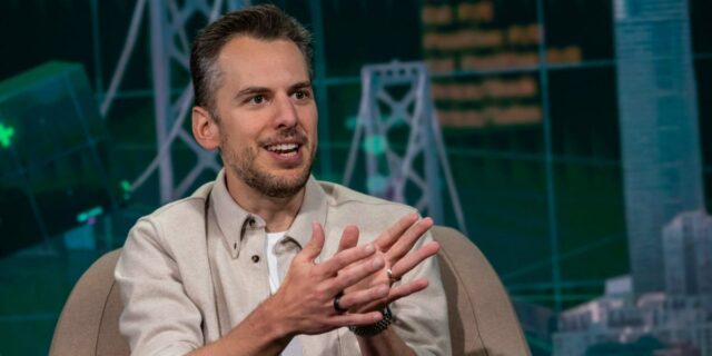 Mensaje de Anthropic Exec a los padres de graduados universitarios: "No están solos"

 | AI,Tech,anthropic,mike-krieger,ai,ai-job-losses
