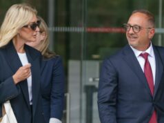 Jubilado testifica que perdió ahorros en acciones criticadas por Andrew Left
| Law,andrew-left,short-sellers Jubilado testifica que perdió ahorros en acciones criticadas por Andrew Left
| Law,andrew-left,short-sellers
