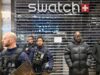 El caos estalla en las tiendas Swatch por la colaboración de relojes Audemars Piguet
| Retail,audemars-piguet,swatch,watches,luxury El caos estalla en las tiendas Swatch por la colaboración de relojes Audemars Piguet
| Retail,audemars-piguet,swatch,watches,luxury
