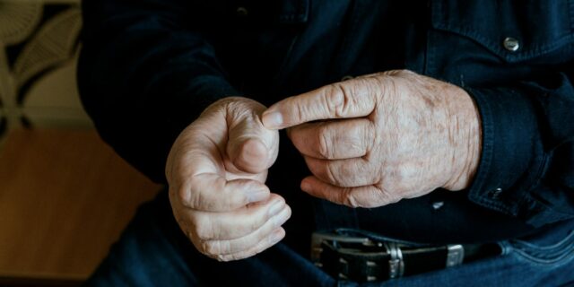 Mi familia cuidó a mi abuelo con Alzheimer en casa Mi familia cuidó a mi abuelo con Alzheimer en casa
| Health,as-told-to,alzheimers,long-term-care,end-of-life-care