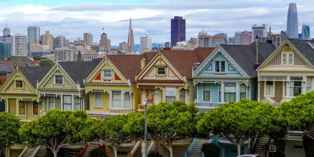 ¿Constituyen 500.000 dólares en SF una "clase inferior permanente"? debates en el mundo tecnológico

 | Tech,Economy,AI,Careers,san-francisco,ai,wealth,ipo,openai,anthropic