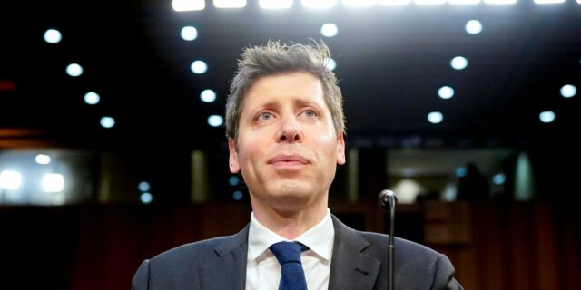 OpenAI gana la batalla legal con Musk y prevé una próxima oferta pública inicial masiva

 | AI,Tech,Law,ai,openai,anthropic,sam-altman,elon-musk,court,technology,limited-synd,ipo,lawsuit,legal