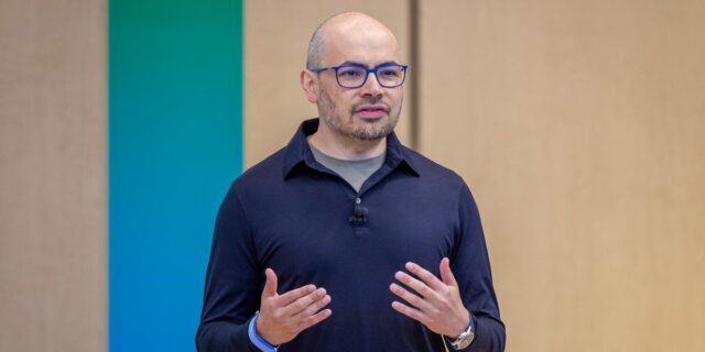 Google I/O 2026: 5 conclusiones, incluidos los avances en IA

 | Tech,AI,google,ai,artificial-intelligence,big-tech,innovation,beacon-industries-big-bet,limited-synd