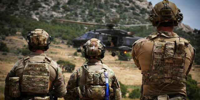 Los Boinas Verdes prueban drones planeadores capaces de pasar por Los Boinas Verdes prueban drones planeadores capaces de pasar por encima de los sensores enemigos
| Military & Defense,us-army-green-beret,drones,nato