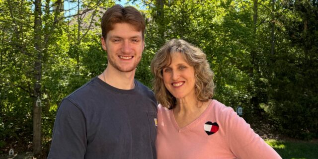 Mi hijo se mudó aquí después de la universidad, pero ahora está comprometido; es agridulce

 | Parenting,essay,parenting-freelancer,parenting,engaged,relationships,college-grads