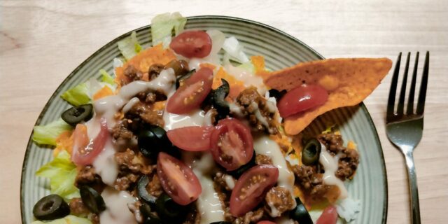 Después de la muerte de mi esposo, las celebraciones parecieron huecas. una ensalada de tacos ayudó.

 | Parenting,Health,essay,parenting-freelancer,grief,mourning,holidays,family,widow