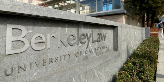 La política "más estricta" de UC Berkeley no prohíbe la La política "más estricta" de UC Berkeley no prohíbe la IA, dice un profesor
| AI,Tech,uc-berkeley,legal,law-schools,ai