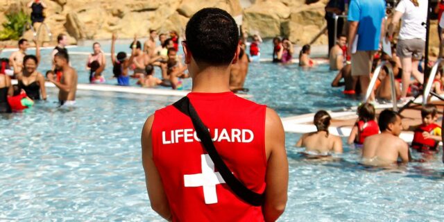 La represión migratoria de Trump contribuye a la escasez de salvavidas en verano

 | Travel,Careers,International,Small Business,immigration,us,student-visa,small-business,international-students