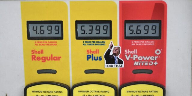 Los precios de la gasolina del Día de los Caídos Los precios de la gasolina del Día de los Caídos son los más altos en años
| Travel,Economy,Transportation,memorial-day,gas-prices,oil-prices,us-iran-war