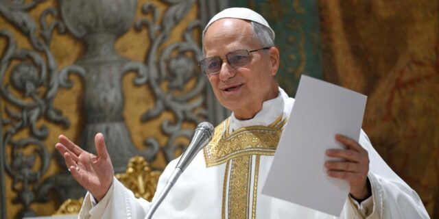 Lo que dicen los grandes nombres sobre la carta del Papa León sobre la IA

 | Tech,ai,pope,pope-leo-xiv,catholic-church,tech,smart-people-say