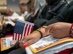 Abogados de inmigración dicen que el memorando de tarjeta verde de USCIS sacudió a los clientes
| Law,uscis,immigration,green-card Abogados de inmigración dicen que el memorando de tarjeta verde de USCIS sacudió a los clientes
| Law,uscis,immigration,green-card
