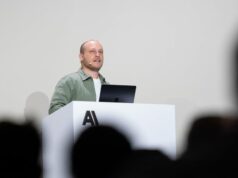 Claude Code Creator les dice a los graduados de informática: «Empiecen una startup»
| AI,Tech,claude-code,boris-cherny,anthropic,software-engineer,advice-to-graduates Claude Code Creator les dice a los graduados de informática: "Empiecen una startup"
| AI,Tech,claude-code,boris-cherny,anthropic,software-engineer,advice-to-graduates