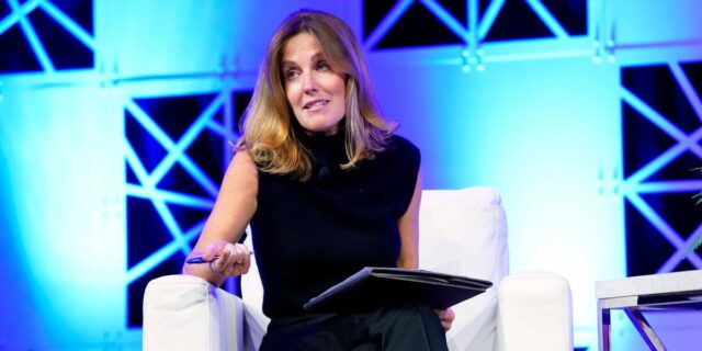Memo de la veterana de '60 Minutes' Sharyn Alfonsi que Memo de la veterana de '60 Minutes' Sharyn Alfonsi que chocó con Bari Weiss
| Media,limited-synd,media,cbs,cbs-news,bari-weiss