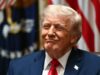 El Tesoro está «listo» para imprimir un billete de 250 dólares con la cara de Trump si se aprueba la ley
| Politics,currency,donald-trump,treasury El Tesoro está "listo" para imprimir un billete de 250 dólares con la cara de Trump si se aprueba la ley
| Politics,currency,donald-trump,treasury