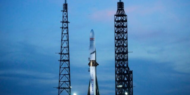 Cohete Blue Origin explota en plataforma de lanzamiento en enorme Cohete Blue Origin explota en plataforma de lanzamiento en enorme bola de fuego
| Tech,blue-origin,jeff-bezos,rocket,nasa,new-glenn
