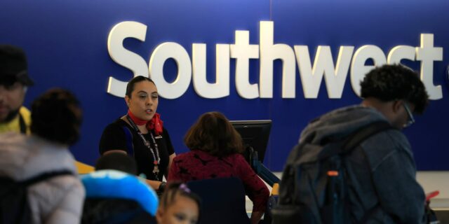Southwest cambia su política tras la reacción de los viajeros Southwest cambia su política tras la reacción de los viajeros de talla grande
| Transportation,southwest,southwest-airlines,plus-sized,travel,airline-industry