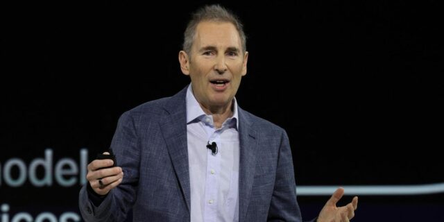 Amazon cierra la clasificación de IA después de que los Amazon cierra la clasificación de IA después de que los empleados usaran Tokenmaxxing
| Tech,AI,amazon,ai,tokens,tokenmaxxing