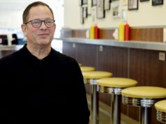 Después de abrir más de 25 restaurantes, haría un gran cambio en el menú
| Food,Careers,restaurant-industry,entrepreneur,small-business,restaurants,casual-dining,fast-casual,video-to-text Después de abrir más de 25 restaurantes, haría un gran cambio en el menú
| Food,Careers,restaurant-industry,entrepreneur,small-business,restaurants,casual-dining,fast-casual,video-to-text