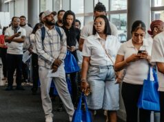 Los directores ejecutivos citan la IA para los recortes de empleo e instan a los trabajadores a adoptarla
| Careers,artificial-intelligence,ai,layoffs,job-losses,changing-workplace-big-bet,careers Los directores ejecutivos citan la IA para los recortes de empleo e instan a los trabajadores a adoptarla
| Careers,artificial-intelligence,ai,layoffs,job-losses,changing-workplace-big-bet,careers