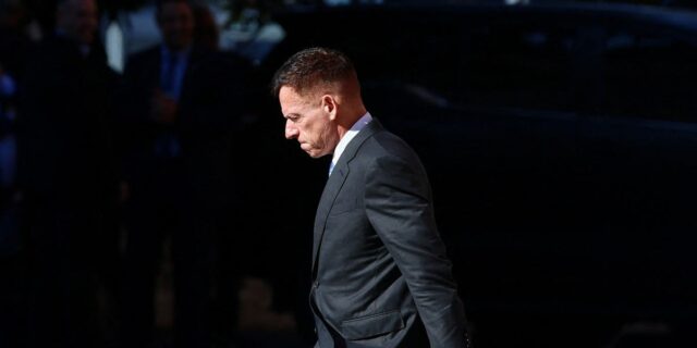 La mudanza de Peter Thiel a Argentina refleja la tendencia La mudanza de Peter Thiel a Argentina refleja la tendencia multimillonaria
| Tech,Economy,peter-thiel,argentina,moving,billionaire,relocation,latin-america,wealth